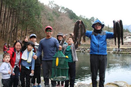小菅トラウトガーデン 釣果