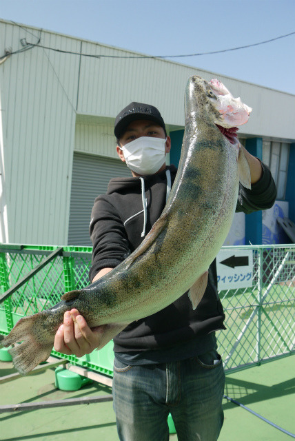 としまえんフィッシングエリア 釣果