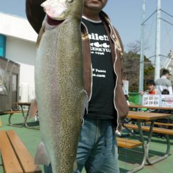 としまえんフィッシングエリア 釣果