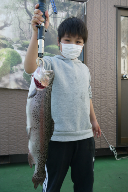 としまえんフィッシングエリア 釣果