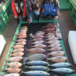 真祐丸 （しんゆうまる） 釣果