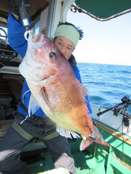 真祐丸 （しんゆうまる） 釣果