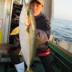 真祐丸 (しんゆうまる) 釣果