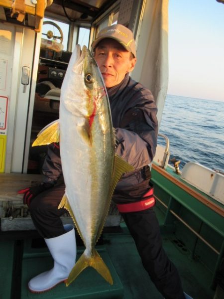 真祐丸 （しんゆうまる） 釣果