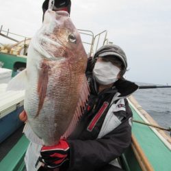 真祐丸 （しんゆうまる） 釣果