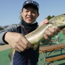 としまえんフィッシングエリア 釣果