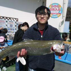 としまえんフィッシングエリア 釣果