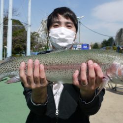 としまえんフィッシングエリア 釣果