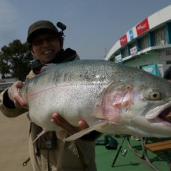 としまえんフィッシングエリア 釣果