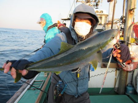 真祐丸 (しんゆうまる) 釣果