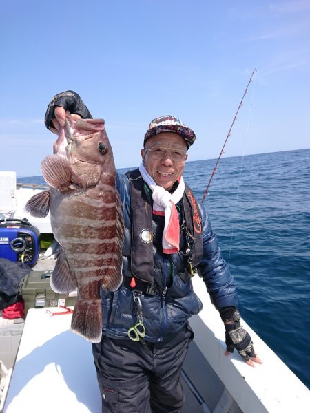 エンペラー 釣果