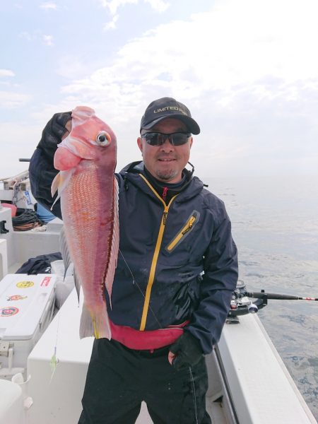 エンペラー 釣果