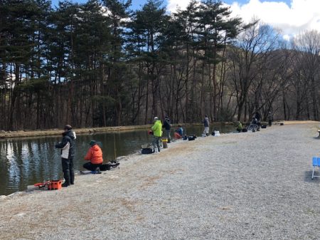 白州トラウトフィッシングエリア　シルフ 釣…