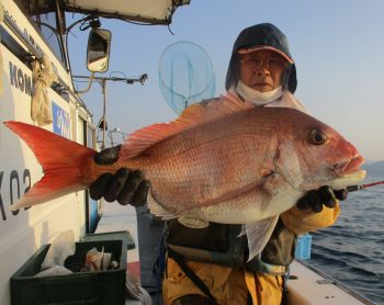 浜田釣舟　真鯛釣り