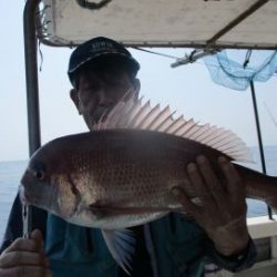 浜田釣舟　真鯛釣り