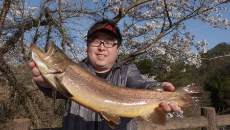 フィッシングレイクたかみや 釣果