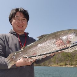 フィッシングレイクたかみや 釣果