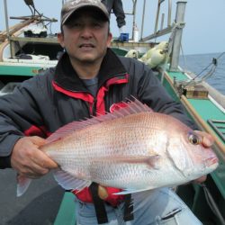 真祐丸 (しんゆうまる) 釣果