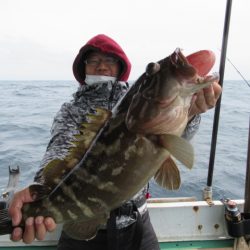 真祐丸 (しんゆうまる) 釣果