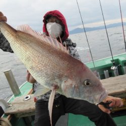 真祐丸 (しんゆうまる) 釣果