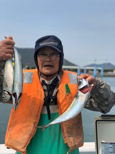 丸万釣船 釣果