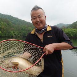 フィッシングレイクたかみや 釣果