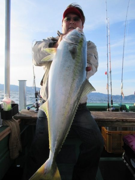 真祐丸 (しんゆうまる) 釣果