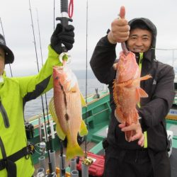 真祐丸 (しんゆうまる) 釣果