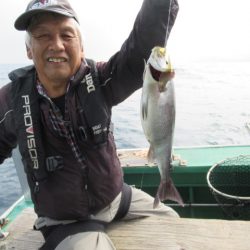 真祐丸 (しんゆうまる) 釣果