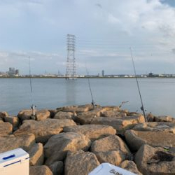 夕方河口でぶっ込み釣り