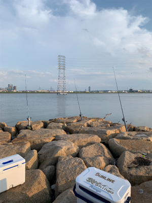 夕方河口でぶっ込み釣り