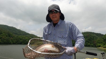 フィッシングレイクたかみや 釣果