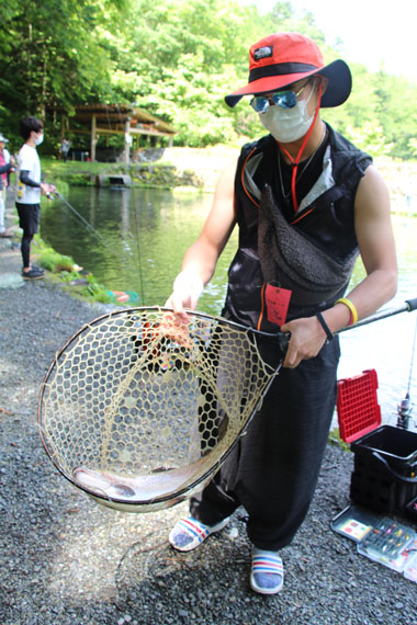 小菅トラウトガーデン 釣果