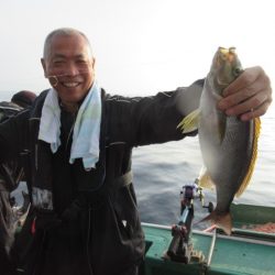 真祐丸 (しんゆうまる) 釣果