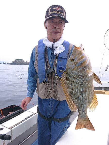 エンペラー 釣果