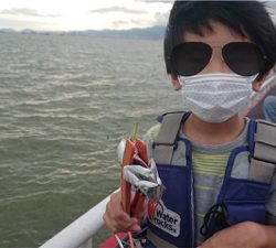 夕まづめに連日アジ狙い