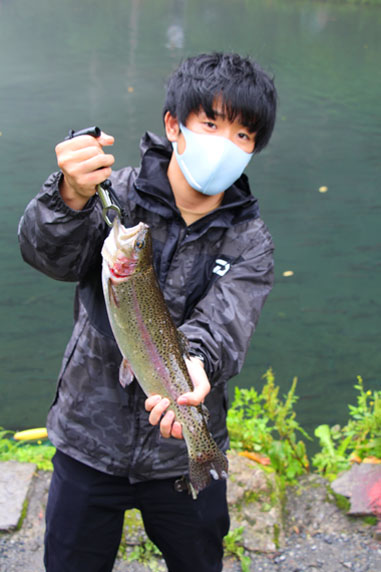 小菅トラウトガーデン 釣果