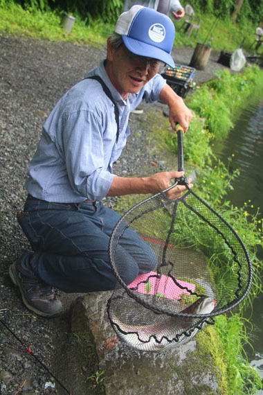 小菅トラウトガーデン 釣果