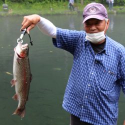 小菅トラウトガーデン 釣果