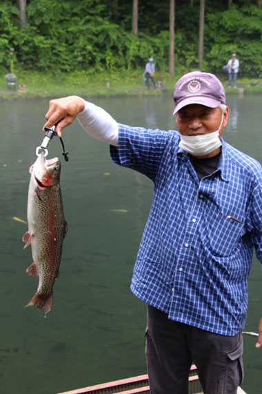 小菅トラウトガーデン 釣果