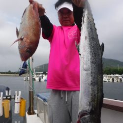 JDI Racing シールズマリンレジャー 釣果