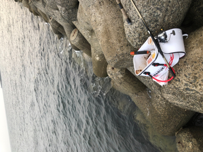 テトラでフカセ釣り