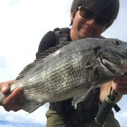 荒れている状況、ルアーアクションは丁寧に！