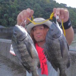 強風の中のチヌあたり！