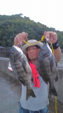 強風の中のチヌあたり！