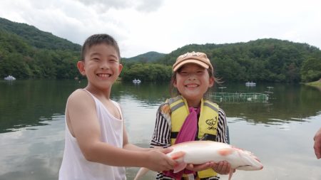 フィッシングレイクたかみや 釣果