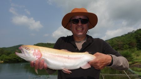 フィッシングレイクたかみや 釣果