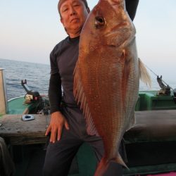 真祐丸 （しんゆうまる） 釣果