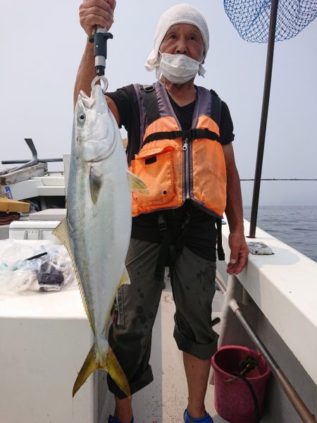 エンペラー 釣果