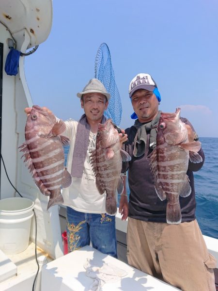 エンペラー 釣果